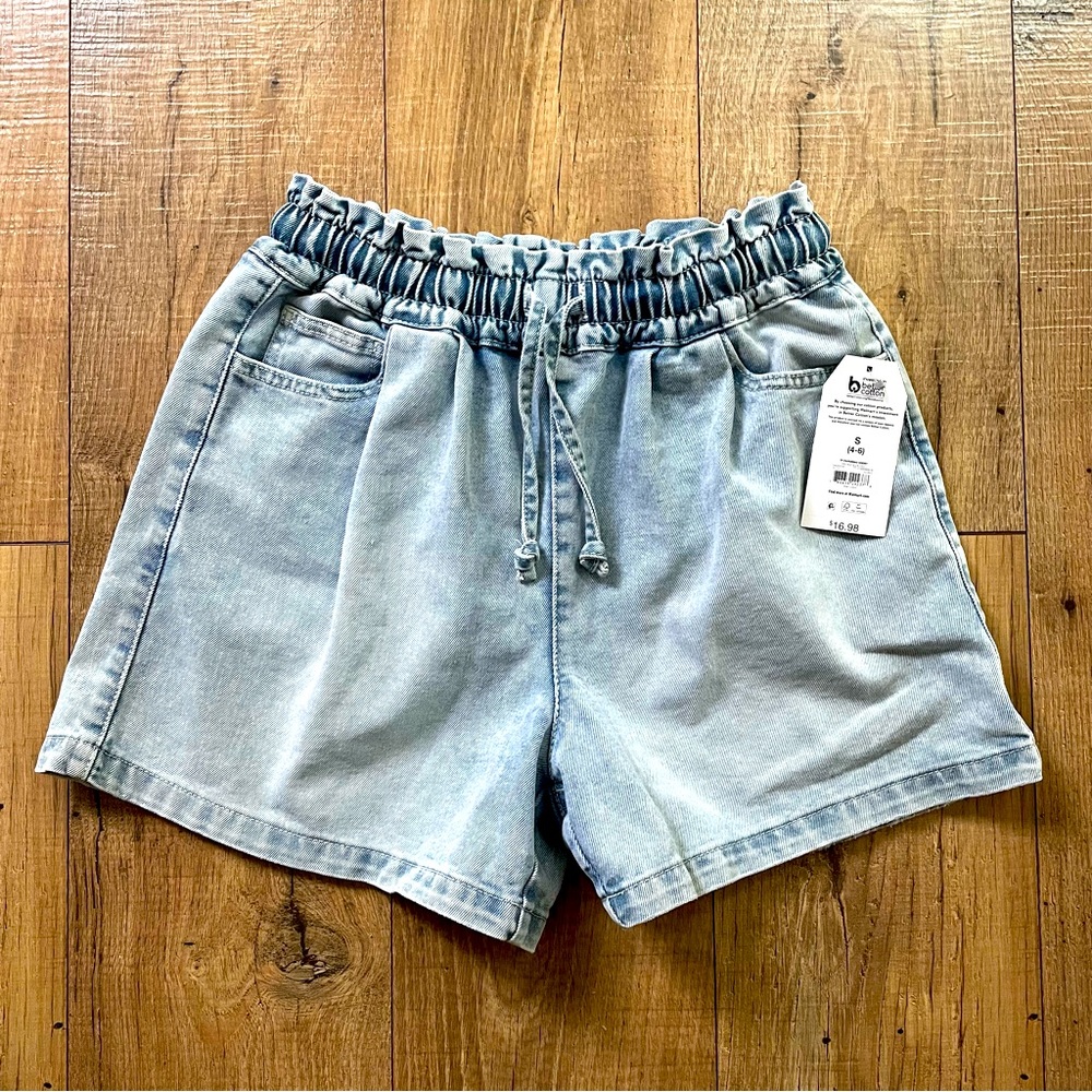 Time and Tru Size S 4-6 “paper bag” shorts! Brand new with tags, never worn.